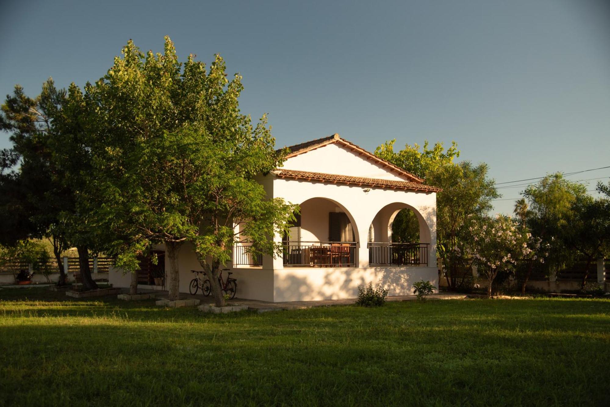 Ostrica Family House Villa Lefkimmi  Exterior photo